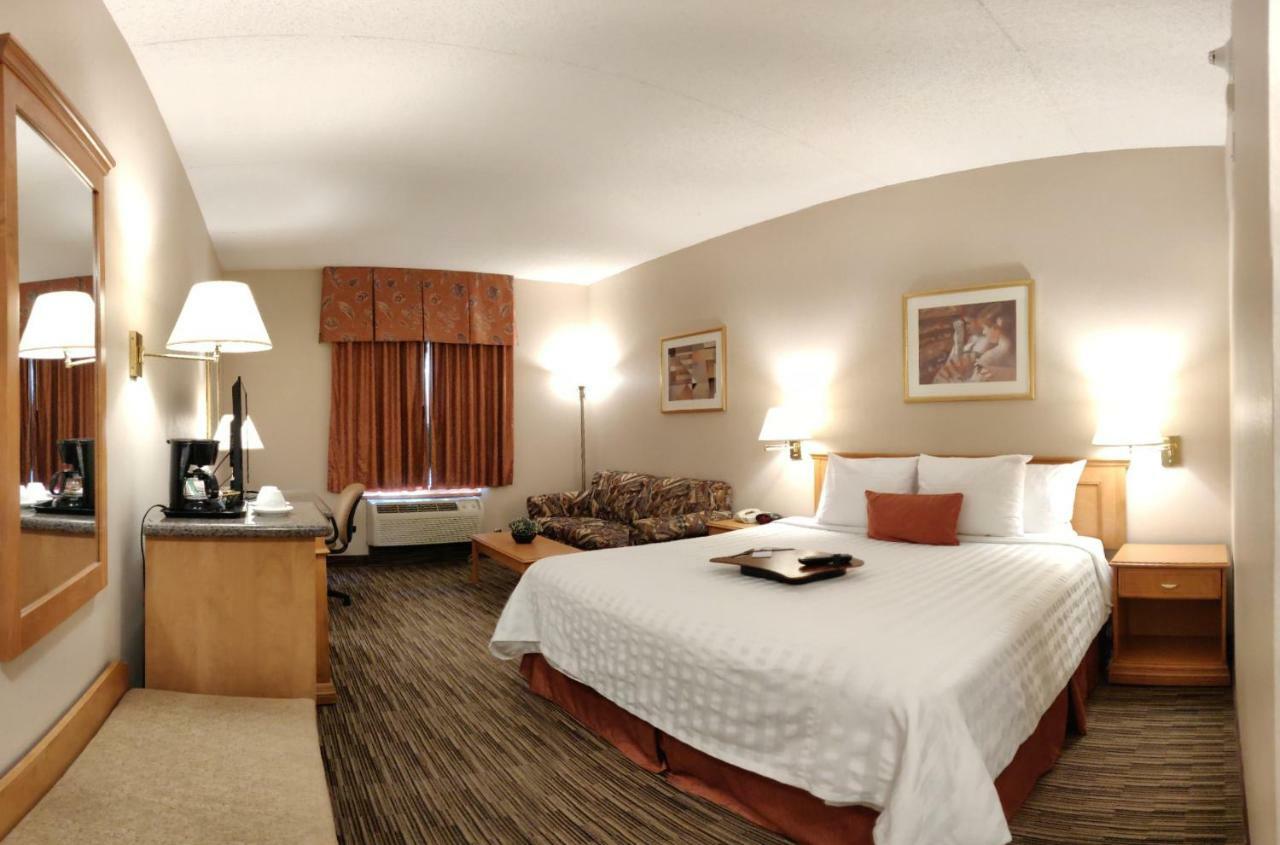 Hotel Humphry And Winnipeg